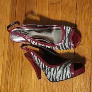 Candie's CASAUCY ZEBRA PRINT size 9M Pre-owned.